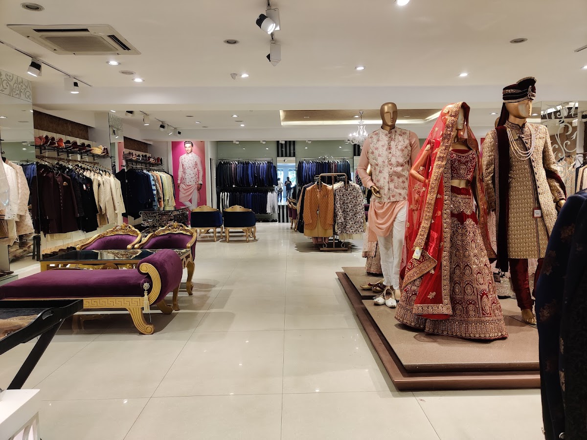 Manyavar & Mohey