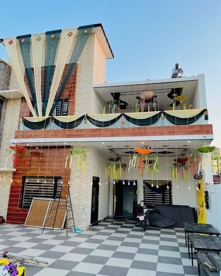 Lucknow Ninestar Flower Balloon Decoration