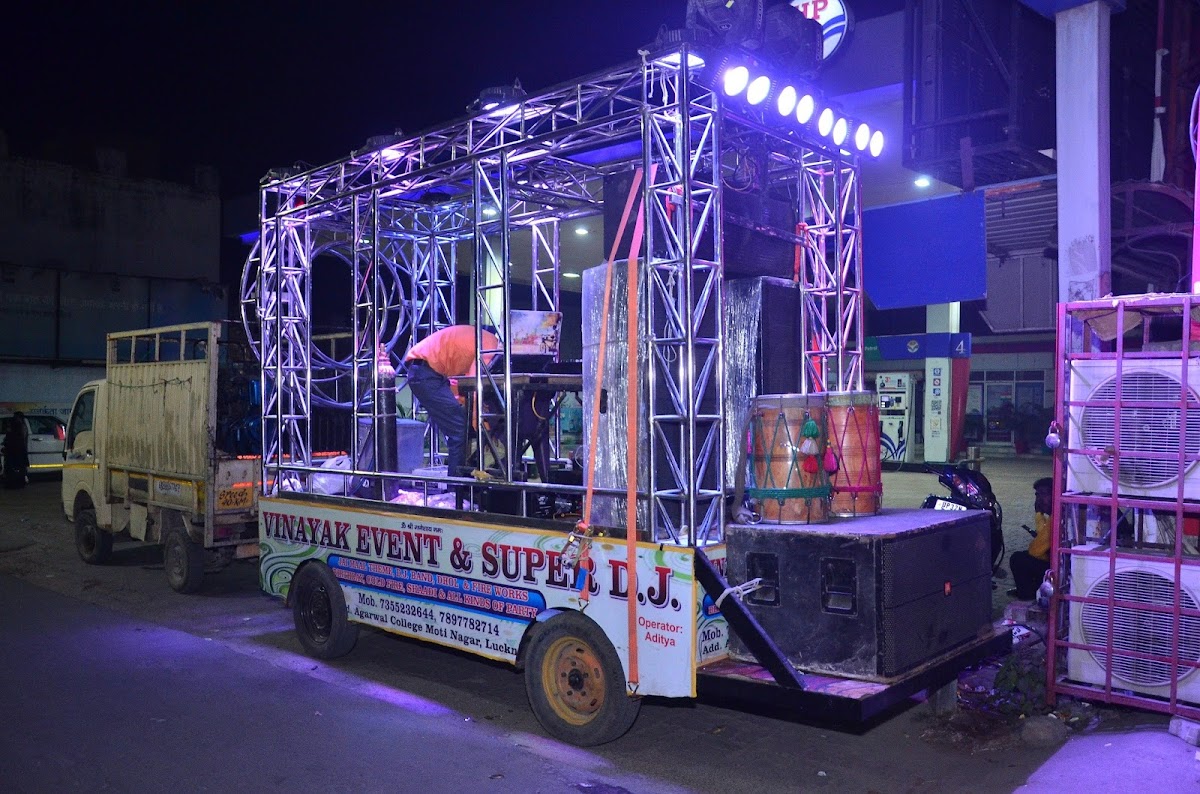 Vinayak Super DJ Band