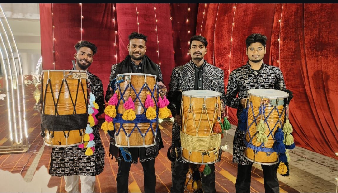 Lucknow Dhol Punjabi Dhol Player