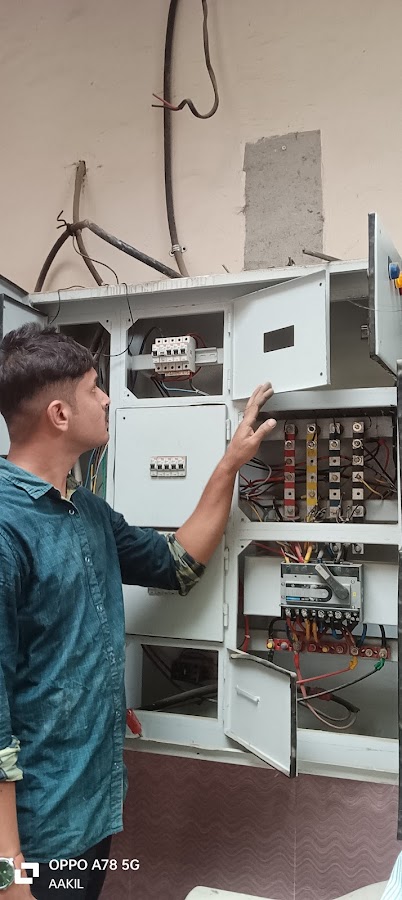 Aakil Electrician