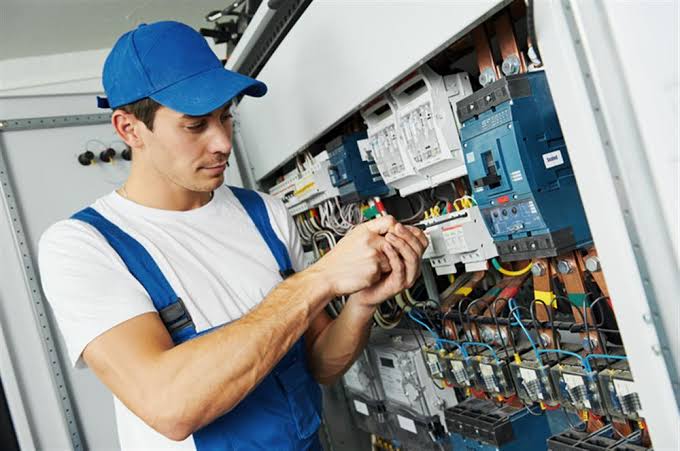 Max Aircool Service Electrician
