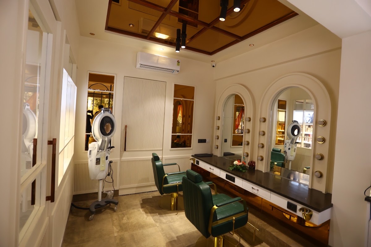 Looks Salon
