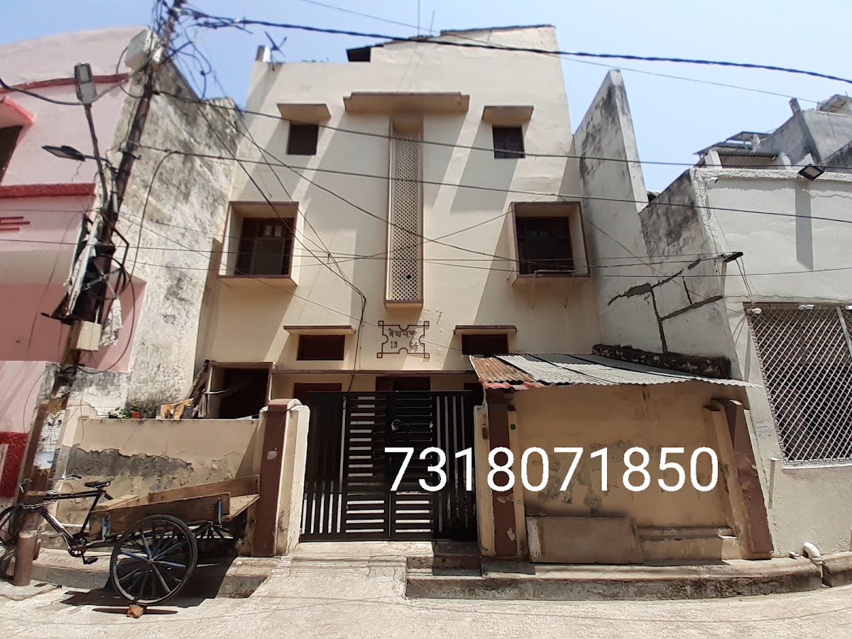 Pahelwan Hostel Narahi - PG / Hostels in Hazratganj, 