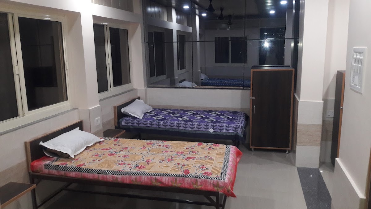 Friends Boys Hostel - PG / Hostels in LDA Colony, 