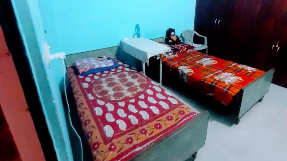 Sky Girls PG - PG / Hostels in Alambagh, 