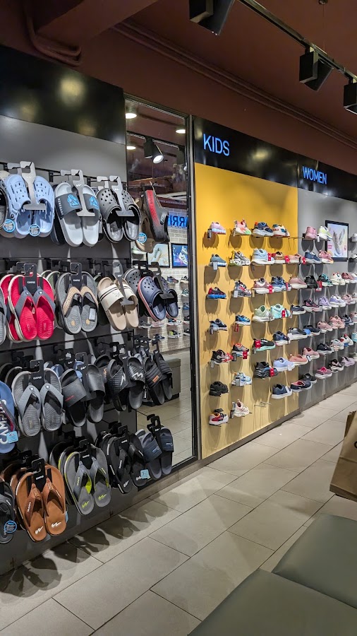 Campus Exclusive Store - Sports Shop in Aminabad, 