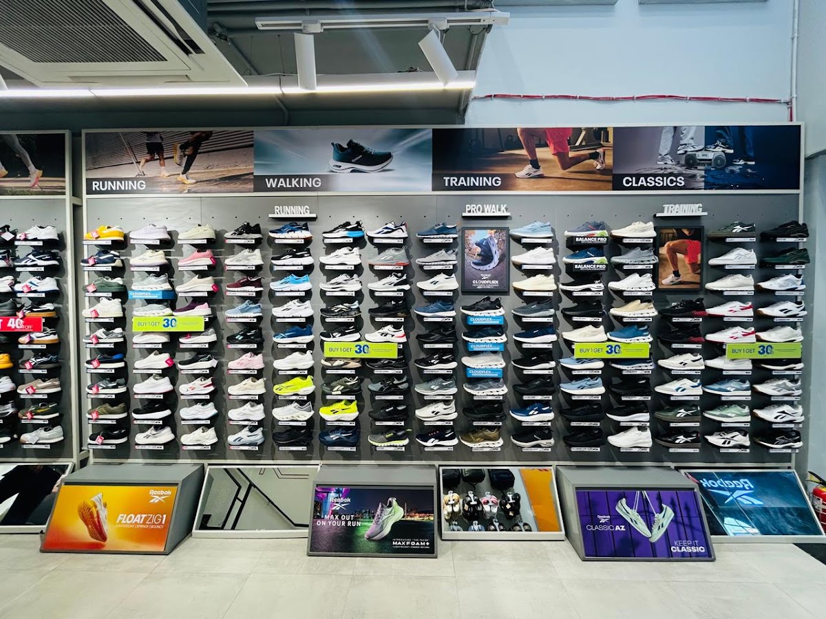 Reebok Store - Sports Shop in Hazratganj, 