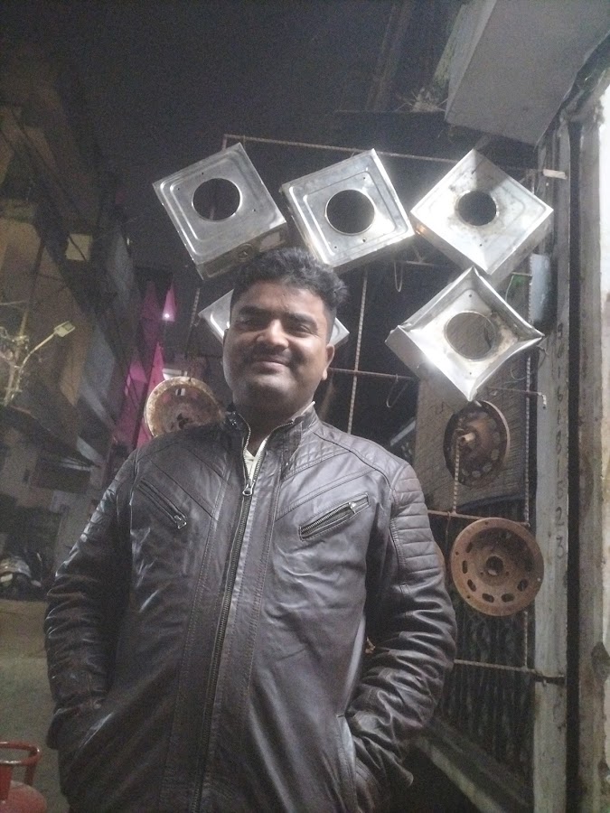 Pappu Welder and Fabricator - Fabricator in Hazratganj, 
